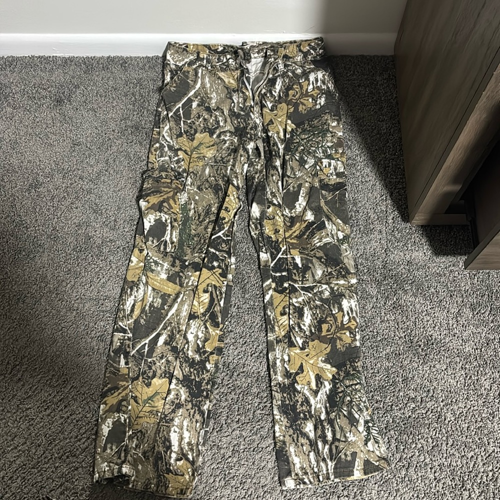Women’s size large cargo pants brand SHEIN